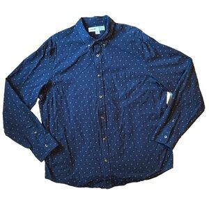 Old Navy button down shirt Size XL